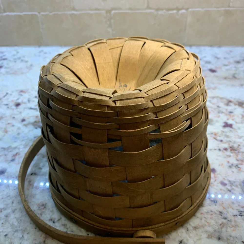 Vintage Longaberger Small Apple Basket 1984